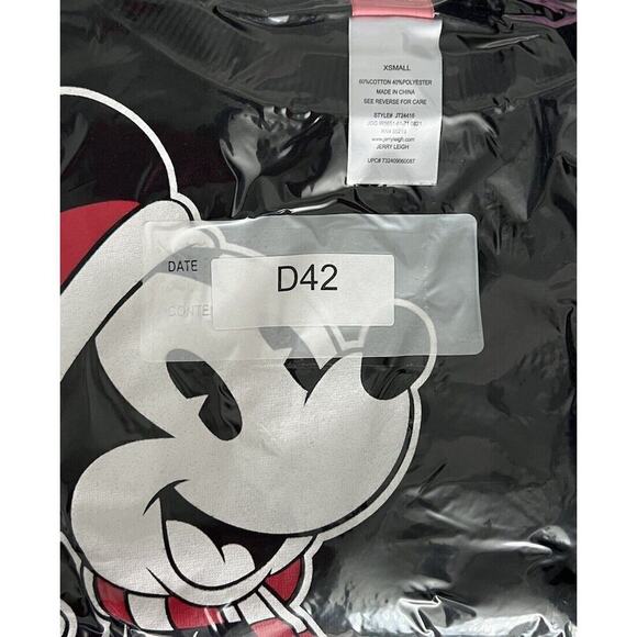 Disney Mickey Mouse With Santa Hat Sweatshirt Cropped Black Women’s  Size XS - Picture 9 of 9